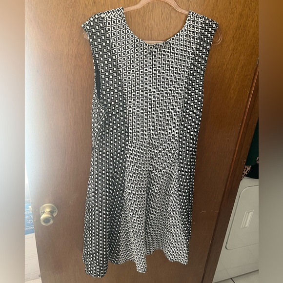 Lane Bryant Size 14/16 1X Black And White Geometric Skater Sweater dress - Picture 3 of 5